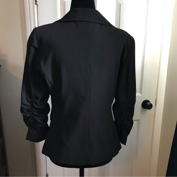 𝅺WOMEN’S jacket/ blazer by Shelli Segal.  Size 8. Black. - Picture 3 of 8